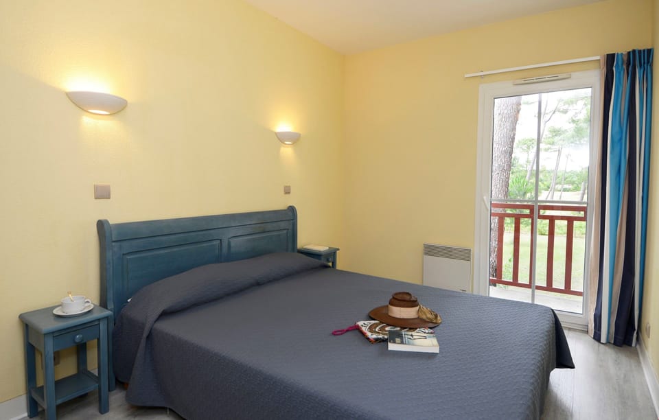 Drift off to sleep in the comfortable Double bed in the master bedroom.