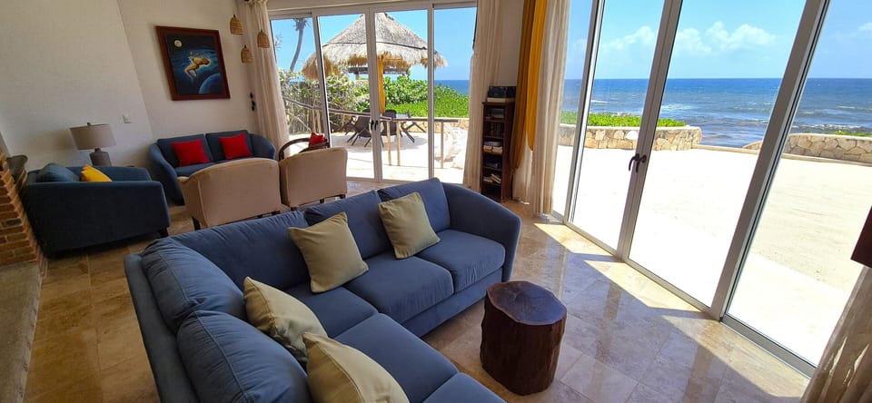 Cascadas Akumal Living Room