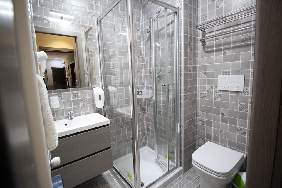 Bathroom shower