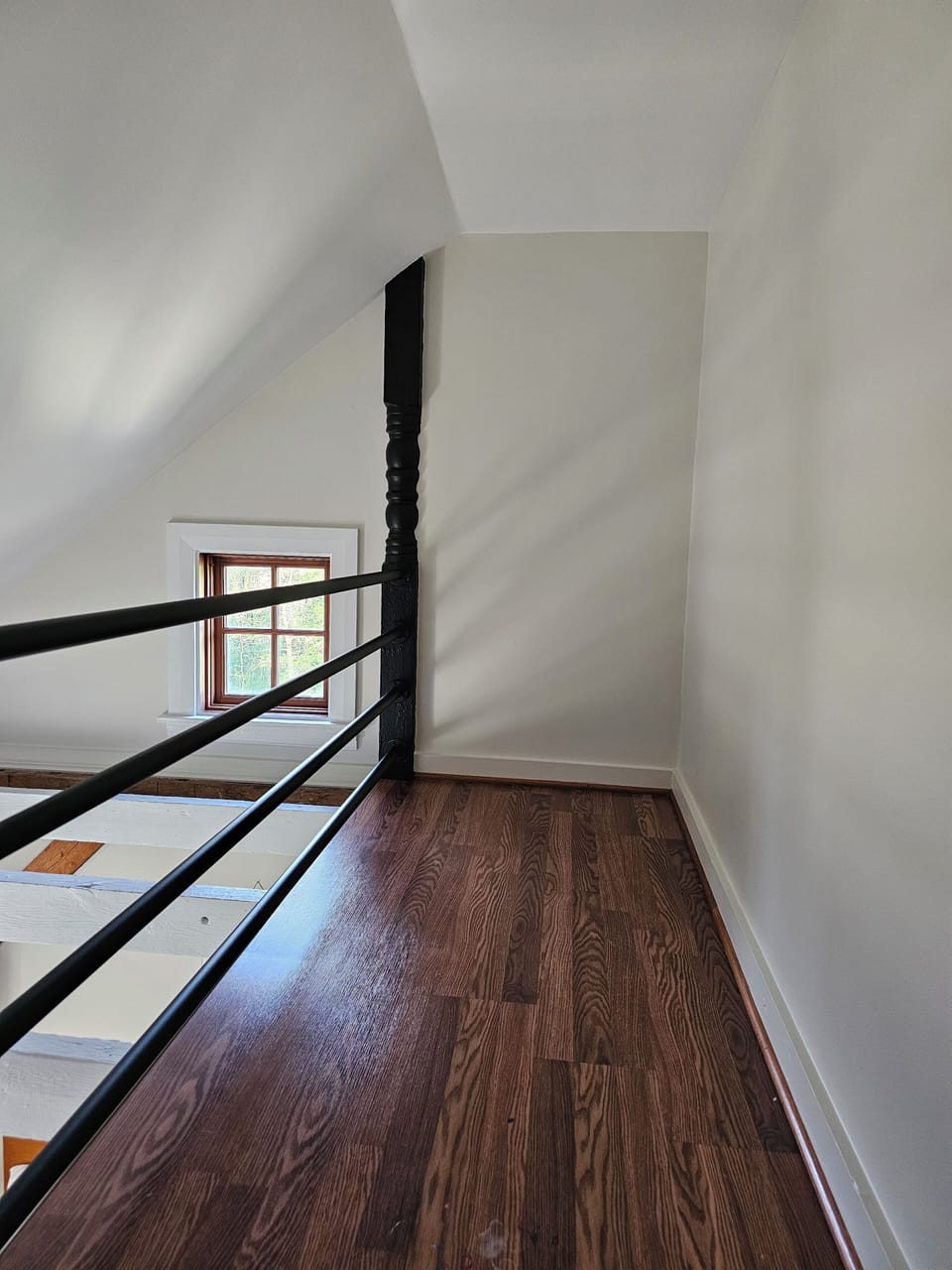 loft in bedroom  2 