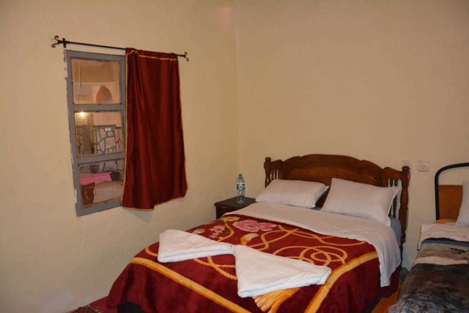 Standard Room, Multiple Beds | WiFi (free), bed sheets
