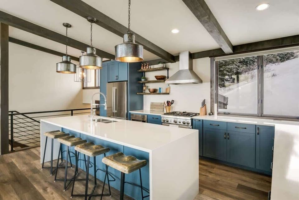 Professional appliances throughout