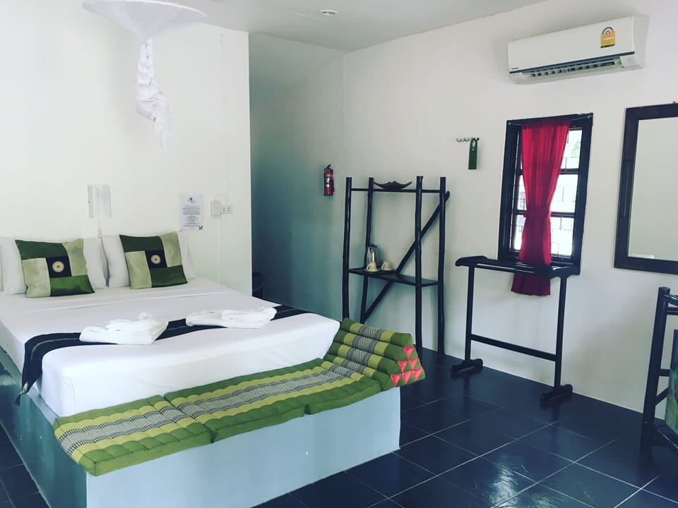 Deluxe Bungalow | In-room safe, cribs/infant beds, rollaway beds, free WiFi