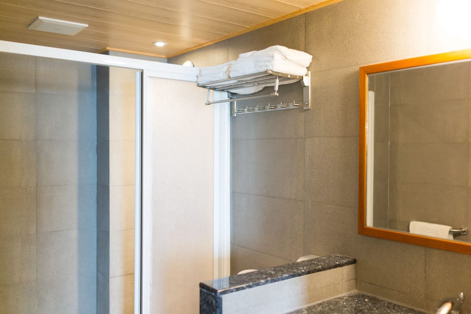 Family Quadruple Room, Multiple Beds, Bay View | Bathroom | Shower, hair dryer, towels, shampoo