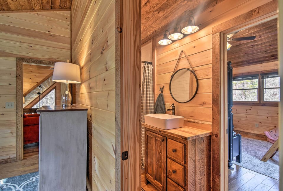 Jack-and-Jill Bathroom