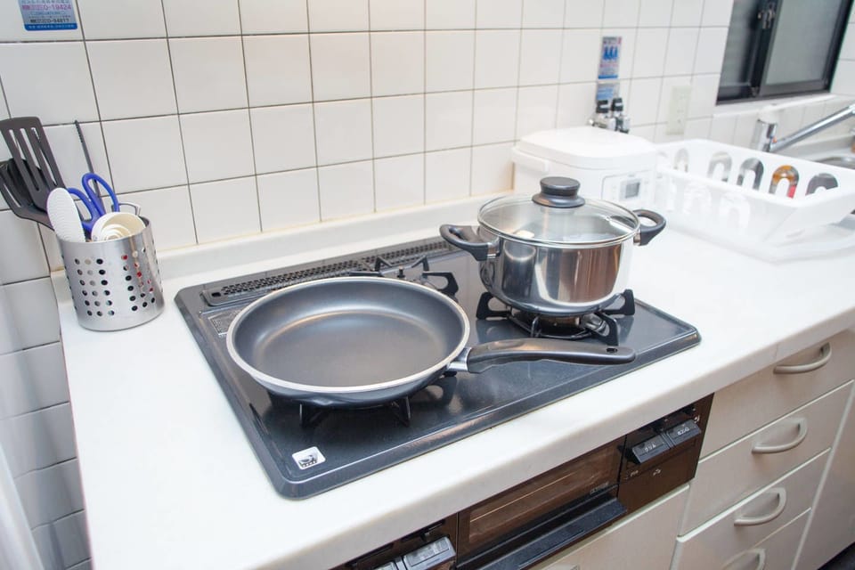 Private Vacation Home | Private kitchenette | Fridge, microwave, stovetop, cookware/dishes/utensils