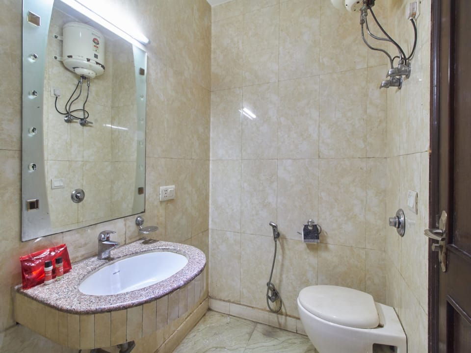 Standard Room | Bathroom sink