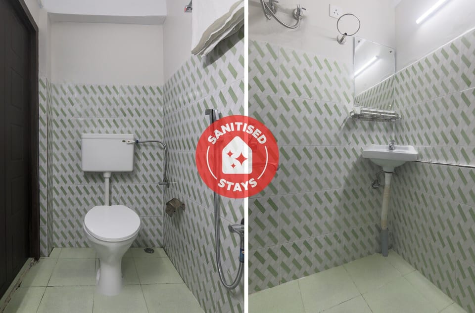 Shower, free toiletries, towels