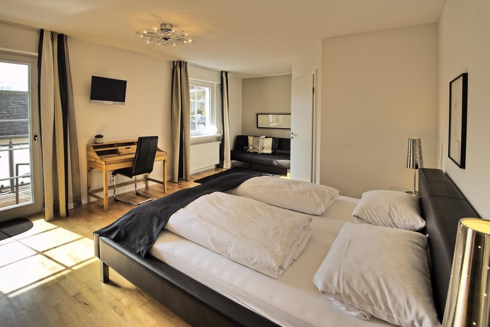Deluxe Double Room, Ensuite (Doppelzimmer mit Balkon)