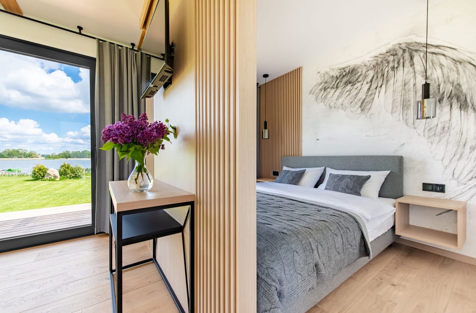 Beachfront apartment with fireplace | Premium bedding, minibar, in-room safe, laptop workspace
