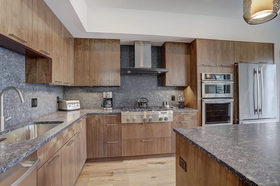 Condo, 4 Bedrooms | Private kitchen | Coffee/tea maker, fridge, oven, toaster