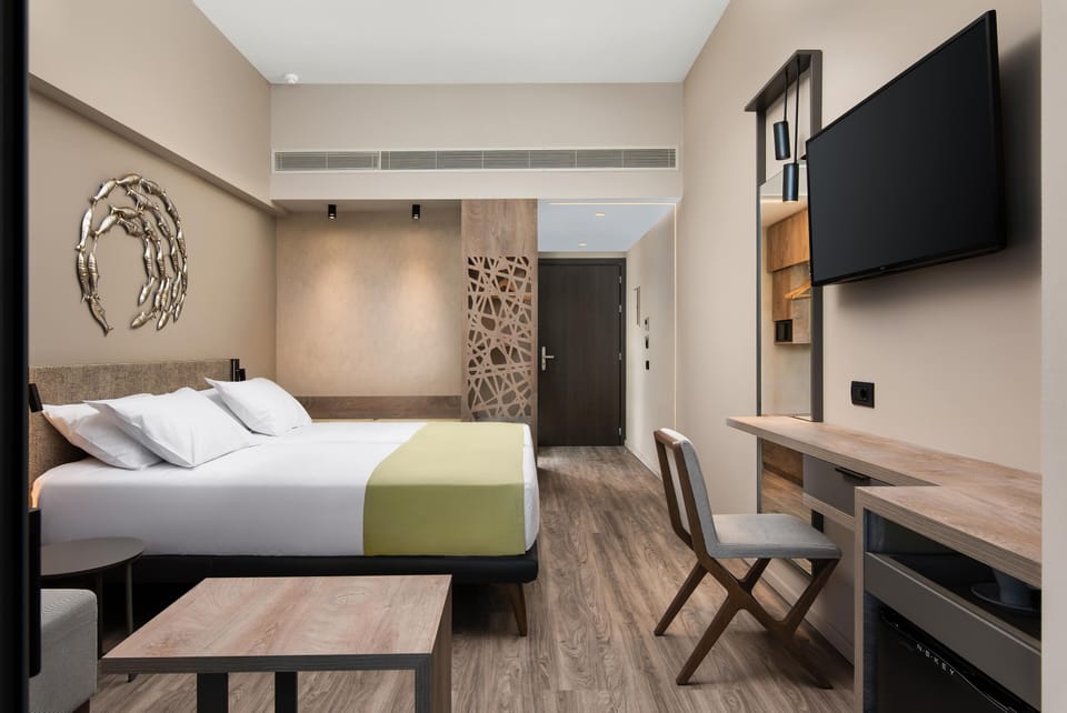 In-room safe, individually decorated, individually furnished, desk