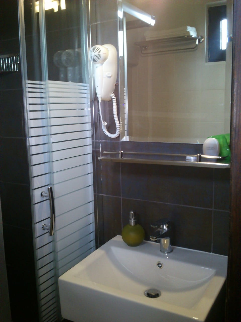 Standard Studio, 1 Bedroom, Garden Area | Bathroom | Shower, rainfall showerhead, free toiletries, hair dryer
