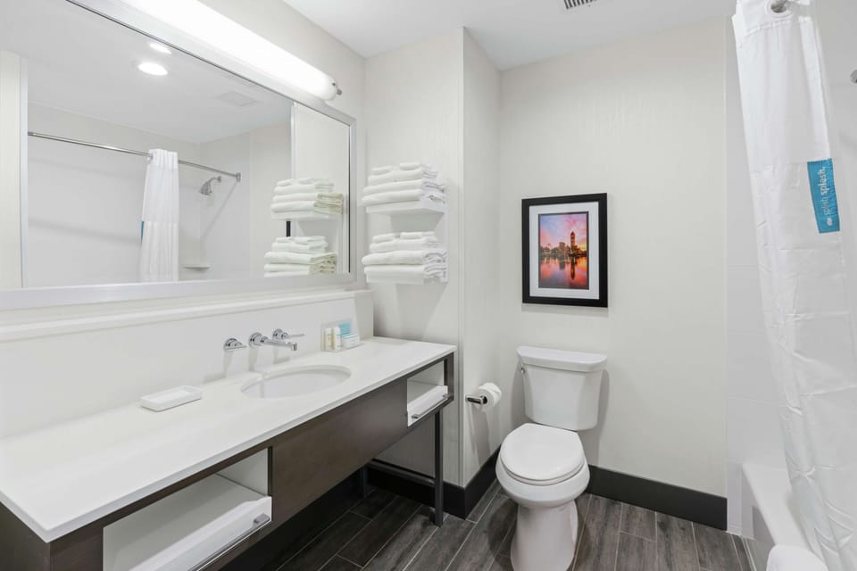 Rainfall showerhead, free toiletries, hair dryer, towels