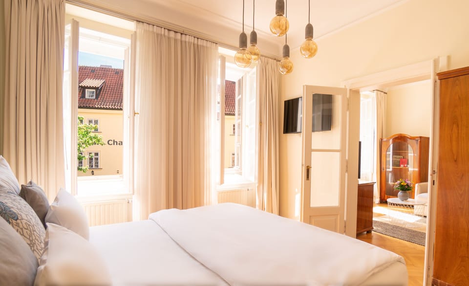 Kampa Suite | In-room safe, blackout drapes, free cribs/infant beds, free WiFi