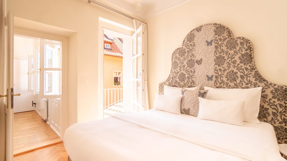 Petrin Suite | In-room safe, blackout drapes, free cribs/infant beds, free WiFi