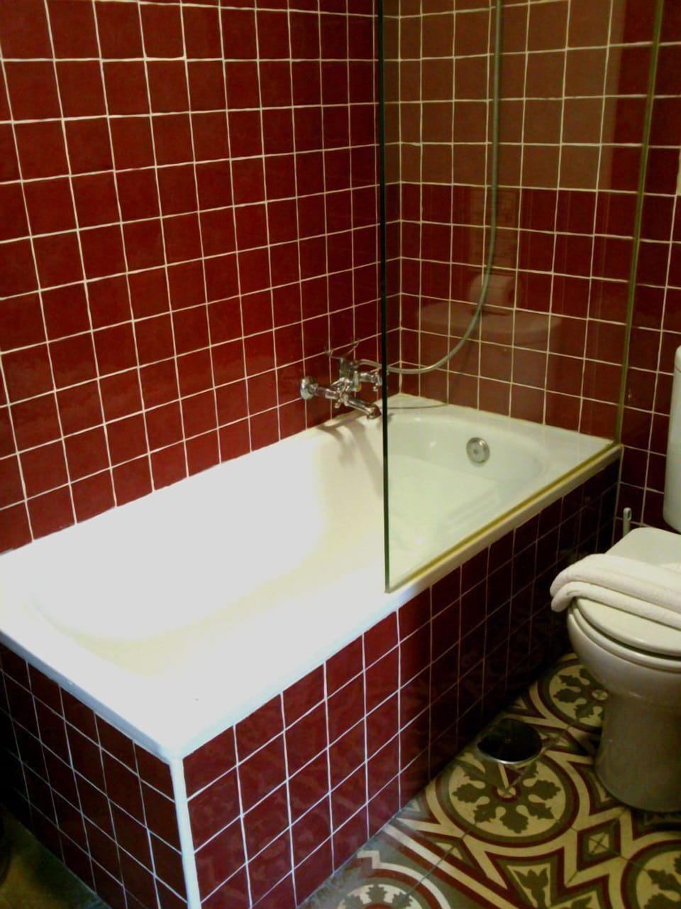 Superior Room | Deep soaking bathtub