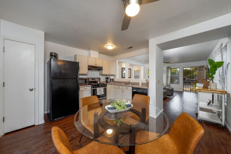Kitchen and dining table with seating for 4