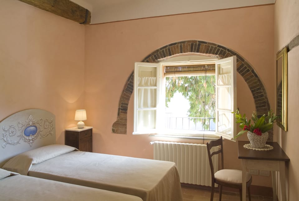 Apartment, 3 Bedrooms, 2 Bathrooms (Mimi) | Iron/ironing board, WiFi (free), bed sheets