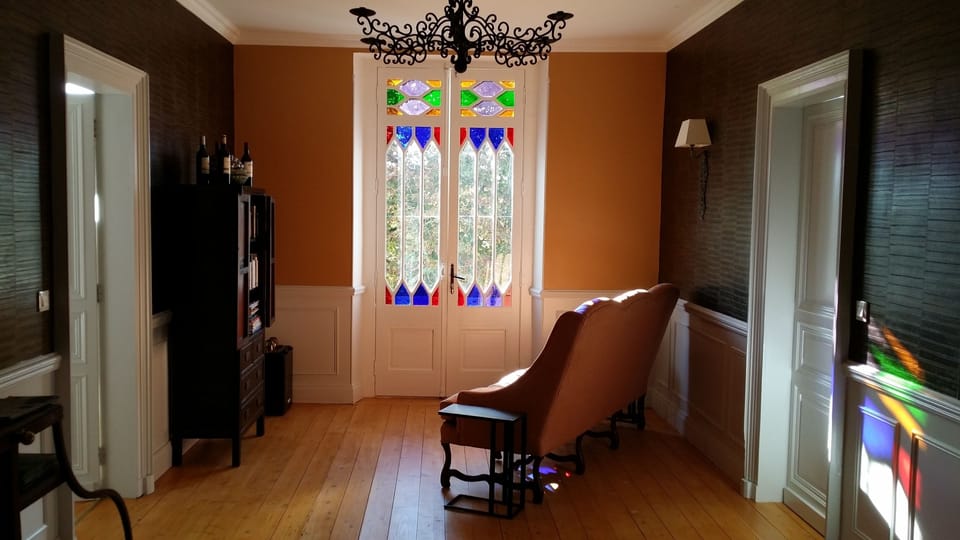 Chateau La Maronne Bed and Breakfast in Nouvelle-Aquitaine