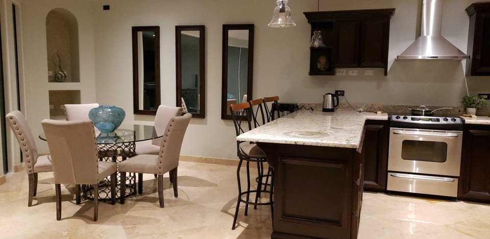Dinning area and kitch 