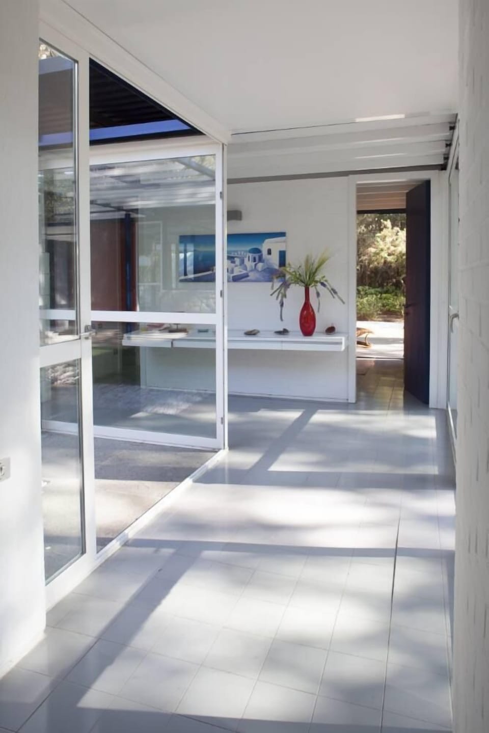 Hallway to bedrooms