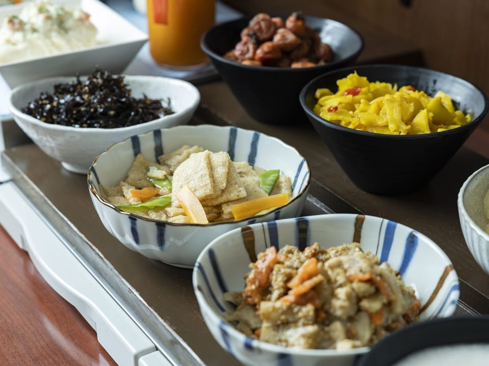 Daily buffet breakfast for a fee