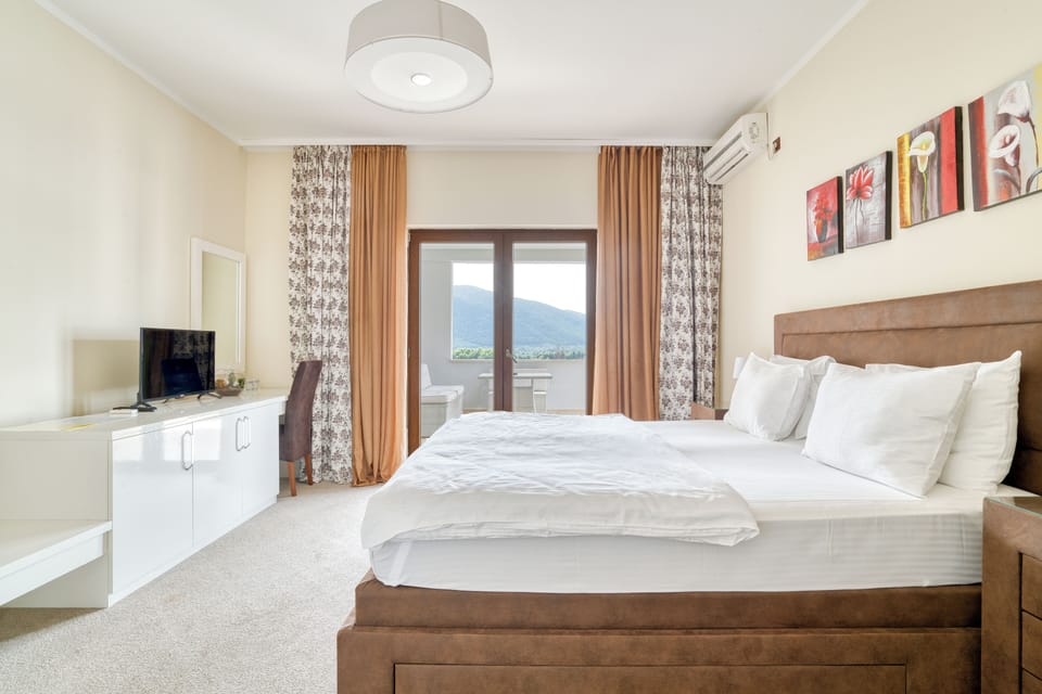 Comfort Triple Room | 20 bedrooms, premium bedding, minibar, in-room safe