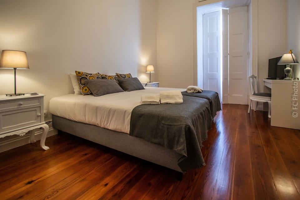 Comfort Double Room, Shared Bathroom | Desk, laptop workspace, blackout drapes, soundproofing