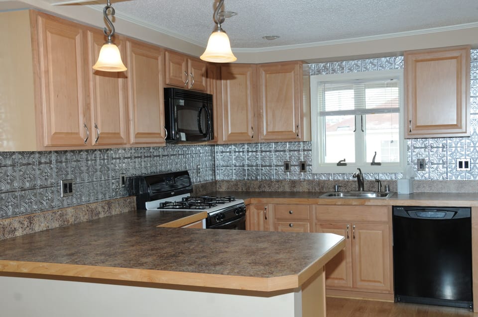 Full Kitchen Unit 6