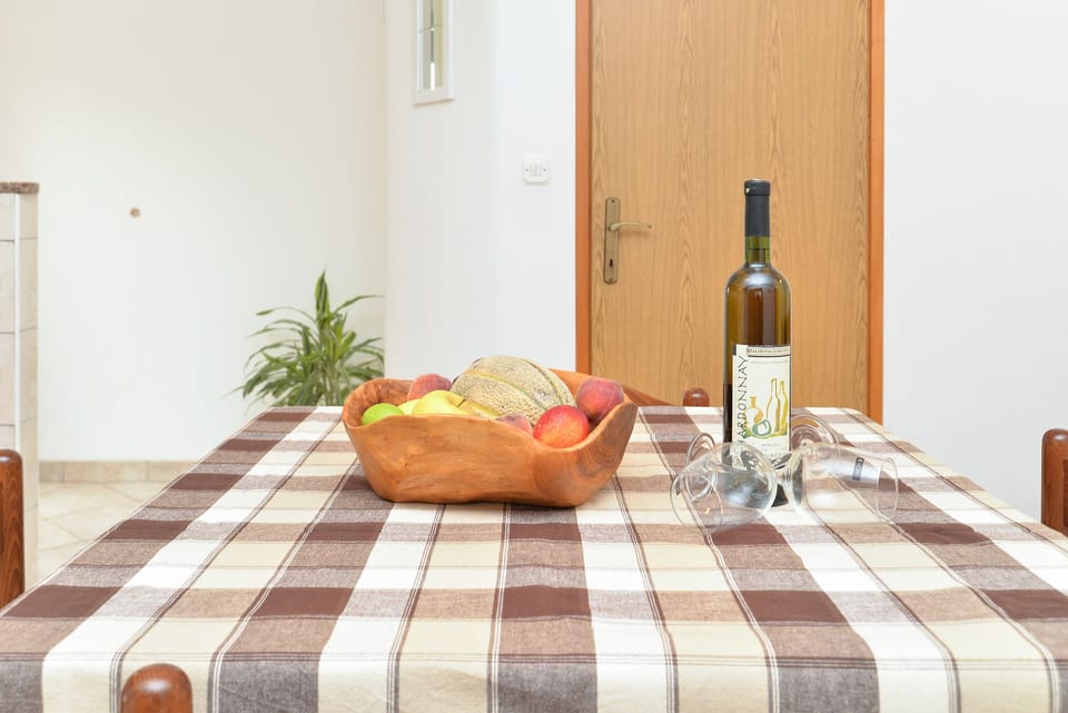 Standard Apartment, 2 Bedrooms (344/792) | In-room dining