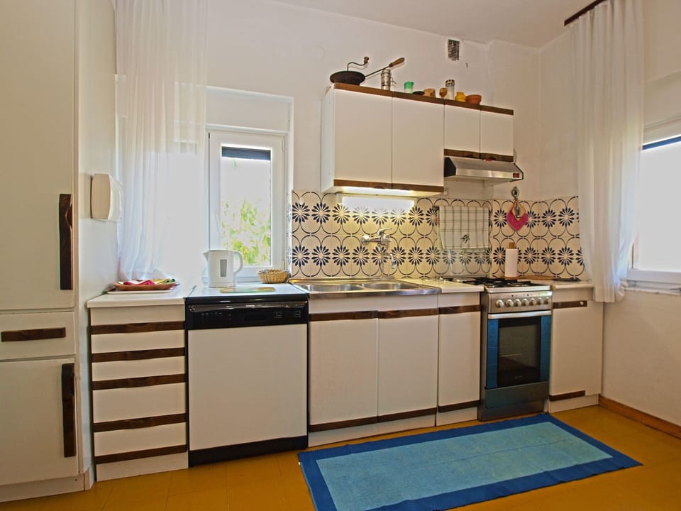 Standard Apartment, 2 Bedrooms (461/1082) | Private kitchen | Fridge, coffee/tea maker