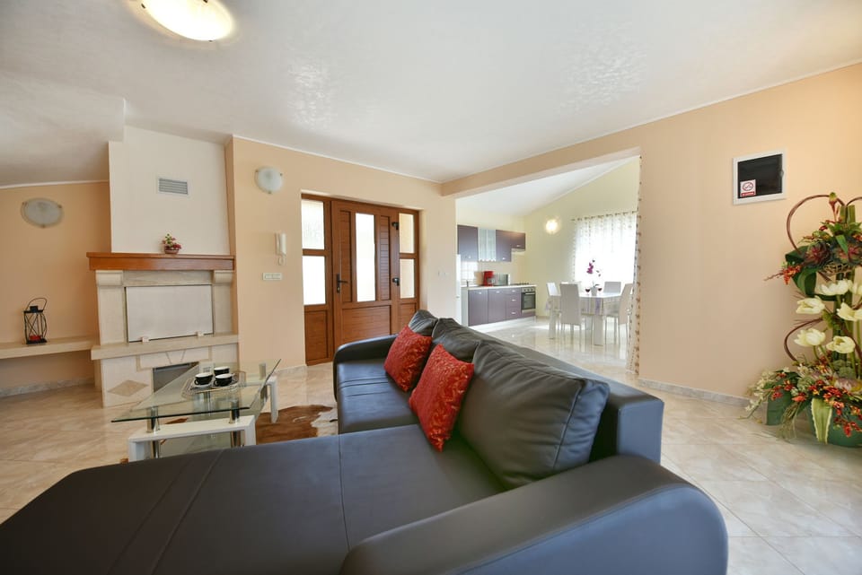 Standard Villa, 3 Bedrooms (0181) | Living area | TV