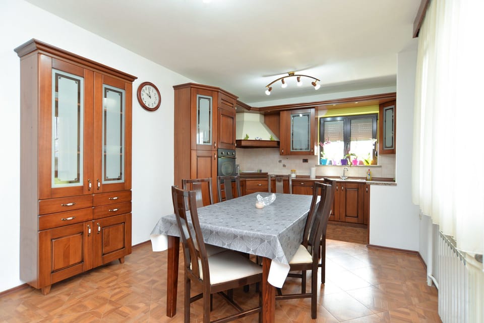 Standard Apartment, 2 Bedrooms (0187) | In-room dining