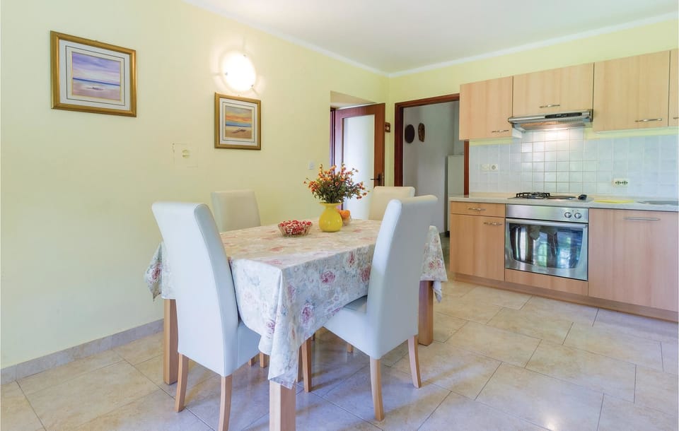 Standard Apartment, 1 Bedroom (722/1684) | Private kitchen | Fridge, coffee/tea maker, electric kettle