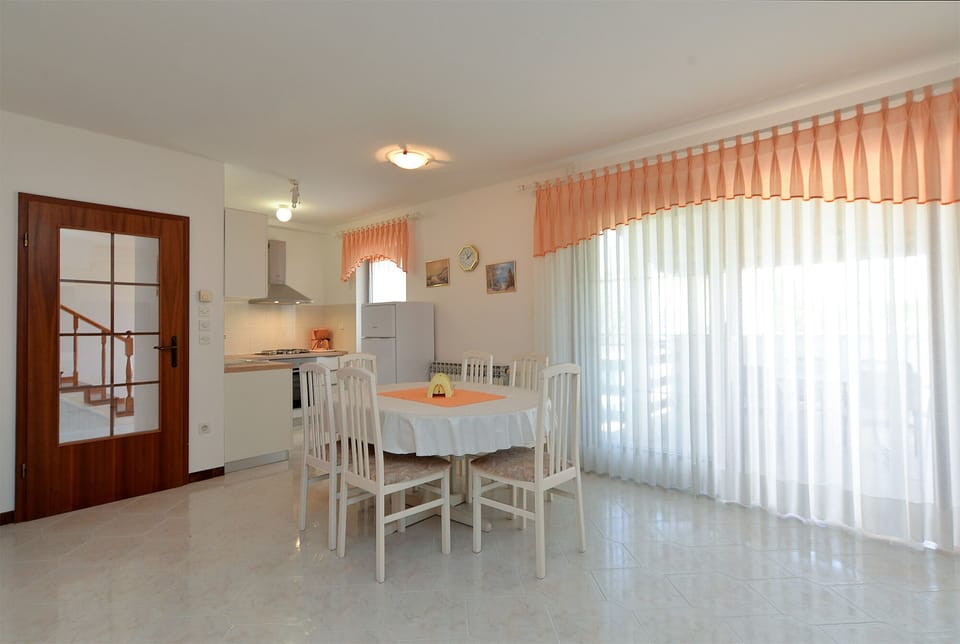 Standard Apartment, 3 Bedrooms (0224) | Living area | TV
