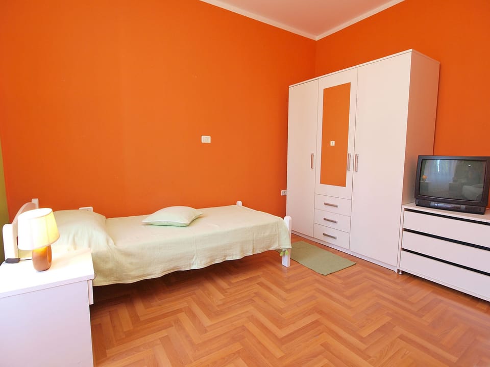 Standard Apartment, 2 Bedrooms (849/2007) | Iron/ironing board, free WiFi, bed sheets