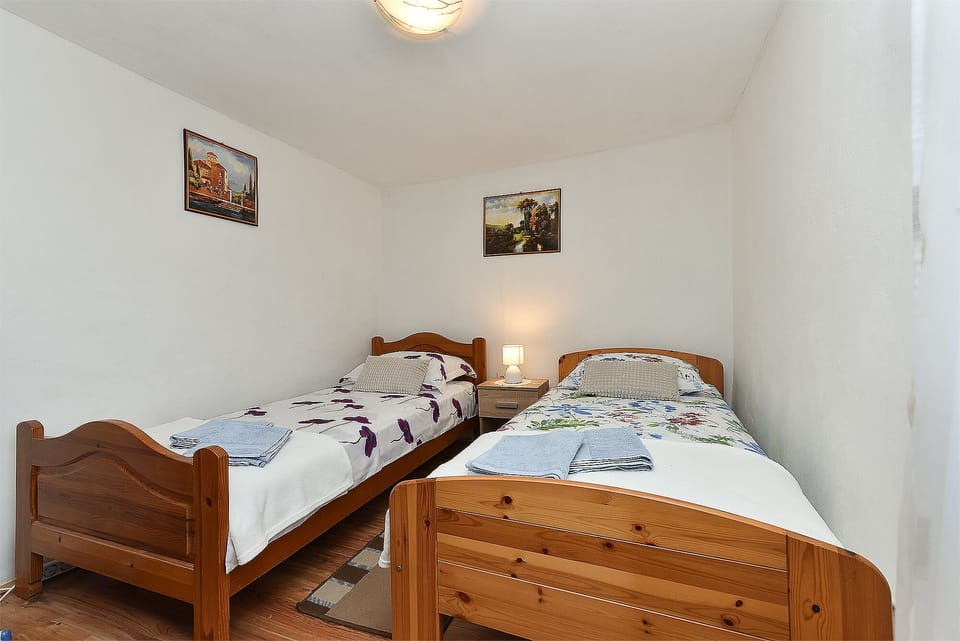 Standard House, 3 Bedrooms (0258) | 3 bedrooms, iron/ironing board, free WiFi, bed sheets