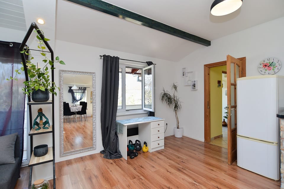 Standard Apartment, 2 Bedrooms (0283) | Living area | TV