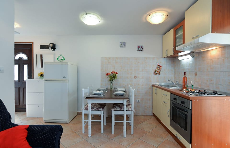 Standard House, 1 Bedroom (0300) | Living area | TV
