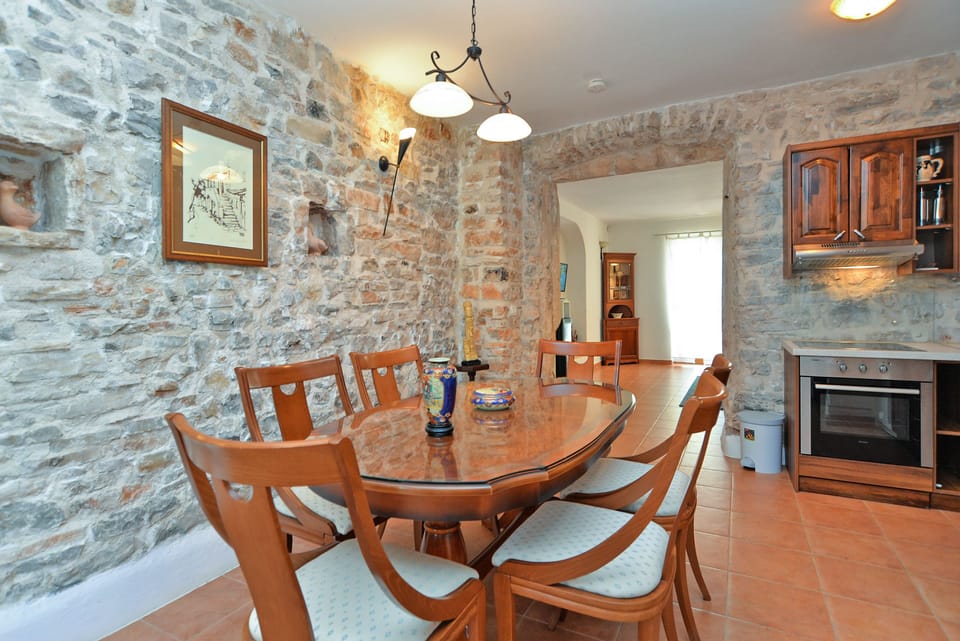 Standard Villa, Multiple Bedrooms (0306) | In-room dining