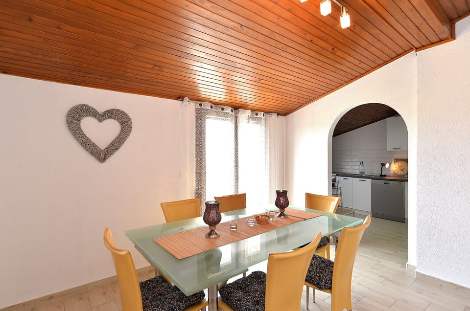 Standard Apartment, 3 Bedrooms (0307) | Living area | TV