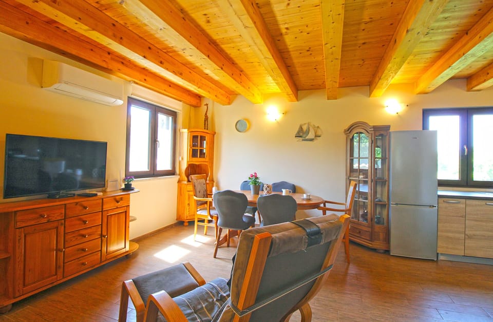 Standard House, 1 Bedroom (0321) | Living area | TV