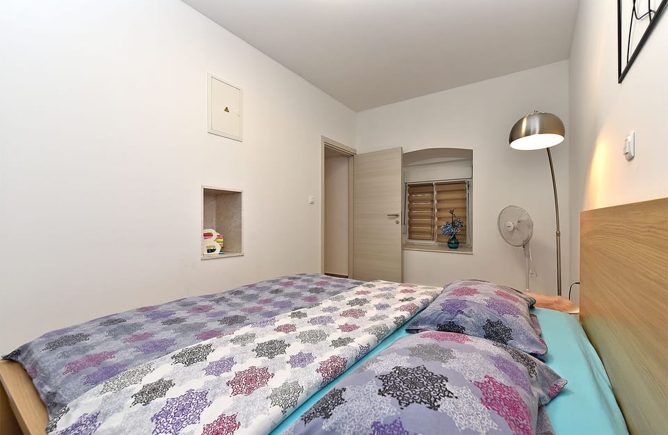 Standard Apartment, 1 Queen Bed with Sofa bed (0360) | 2 bedrooms, iron/ironing board, free WiFi, bed sheets