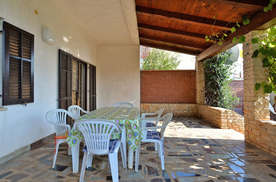 Standard Apartment, 3 Bedrooms (0402) | Terrace/patio