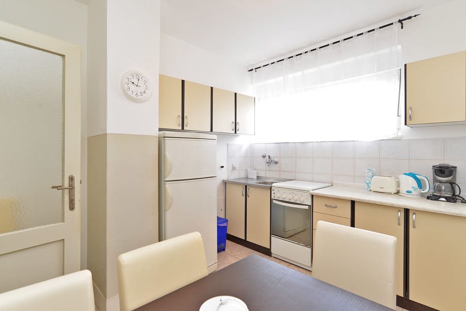 Standard Apartment, 1 Bedroom (0420) | Private kitchen | Fridge, electric kettle