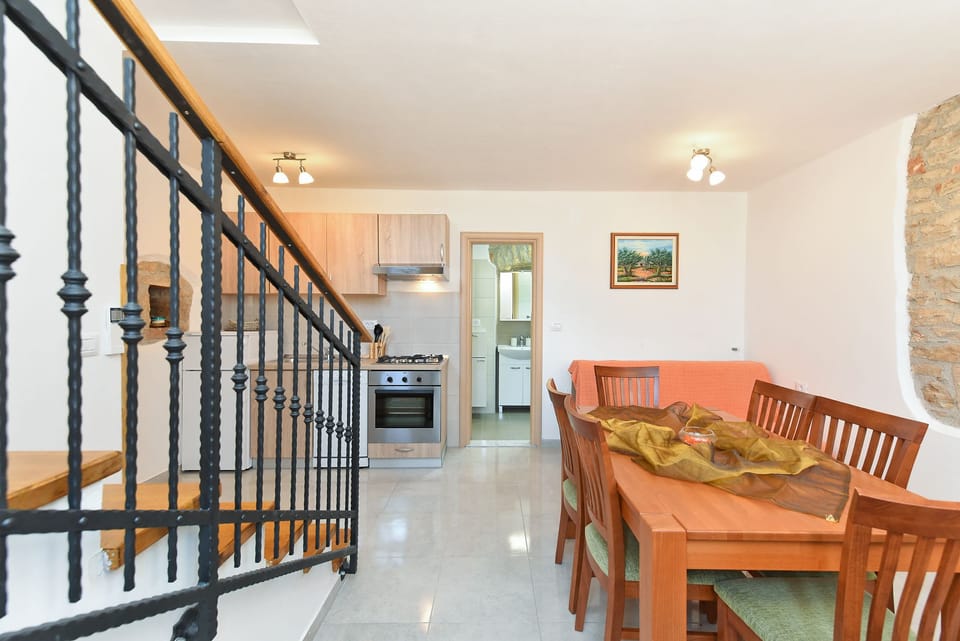Standard House, 2 Bedrooms (0466) | Living area | TV