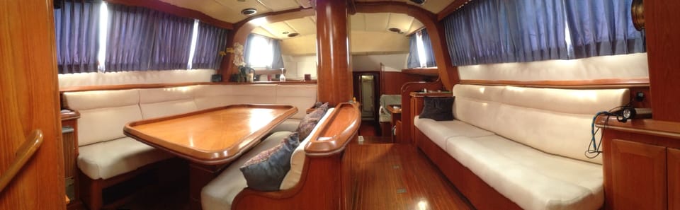 Saloon 