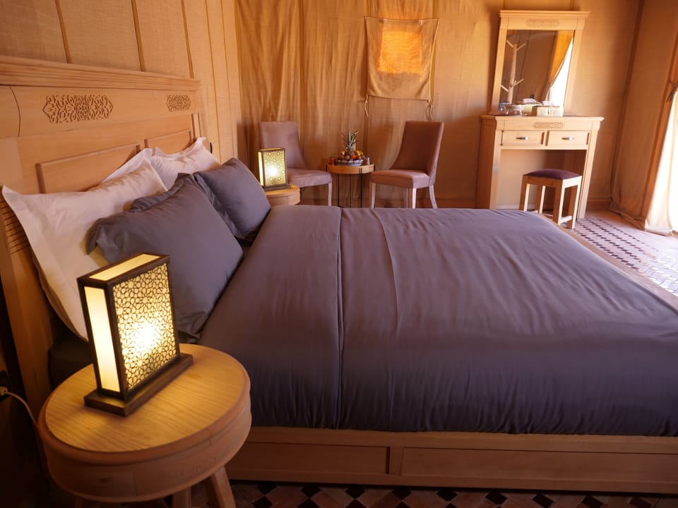 Royal Tent, 1 Queen Bed | Desk, WiFi (free), individually decorated, individually furnished