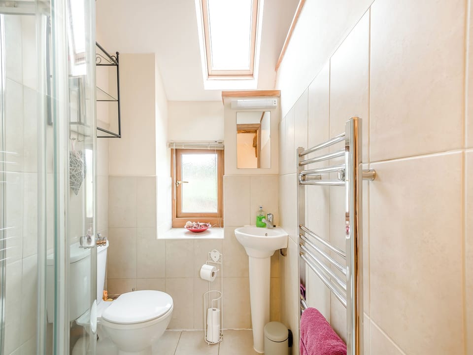 Shower room | The Stables - Court Farm Holiday Barns, Bream, near Lydney